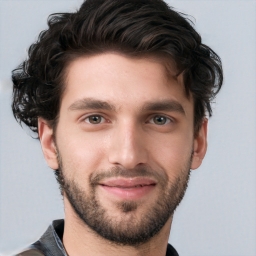 Ricardo Amaral — Especialista em slots e jogos ao vivo